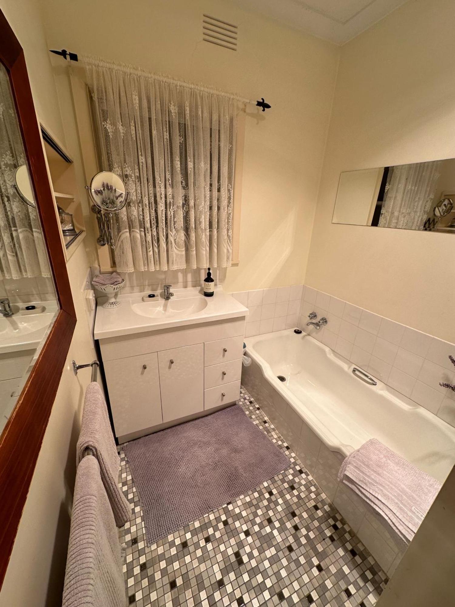Admurraya House Bed & Breakfast Рутерглен Экстерьер фото